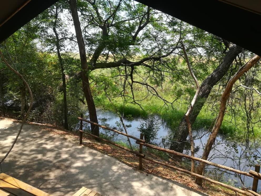 Askiesbos - Samochima Bush Camp Shakawe Esterno foto